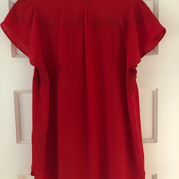 Red H&M flutter sleeve top - Picture 2 of 3